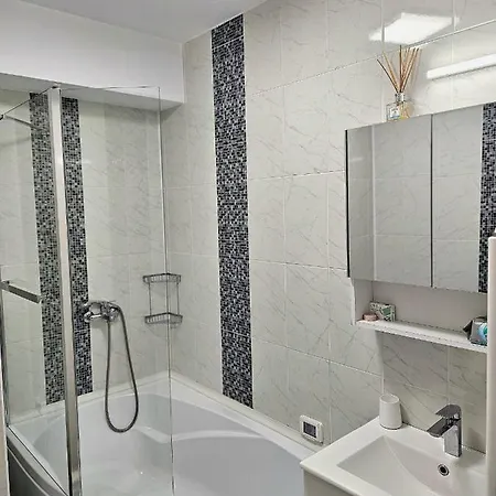 Marais Apartment *
